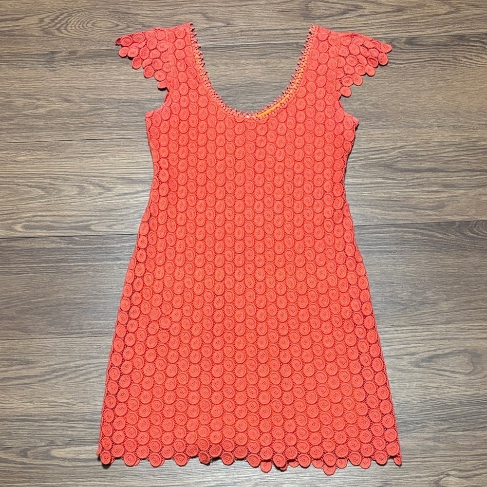 Yoana Baraschi Coral Orange Lace Appliqué Shift Dress Sz 8Textured Scalloped Hem